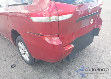 2014 Toyota Sienna L V6 7 Passenger z USA, uszkodzony, nr VIN 5TDZK3DC2ES436487